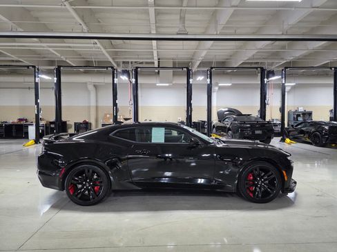Used 2022 Chevrolet Camaro SS w/ Redline Edition RWD image 8