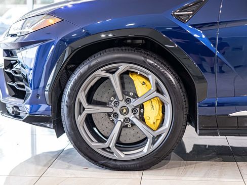 Used 2020 Lamborghini Urus AWD/4WD image 8