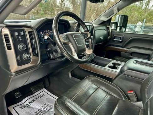 Used 2019 GMC Sierra 3500 Denali w/ Suspension Package, Off-Road image 4