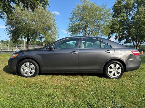 Used 2009 Toyota Camry LE FWD image 34