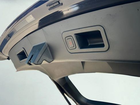 Used 2018 Tesla Model S 100D image 27