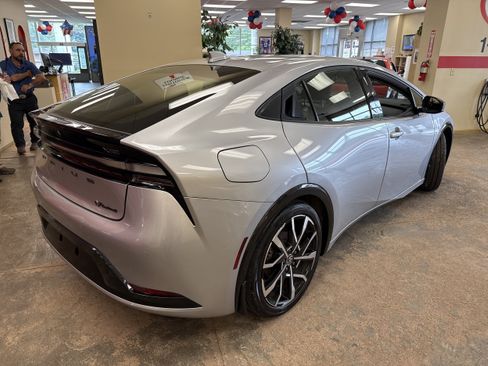 Used 2023 Toyota Prius Prime FWD image 21