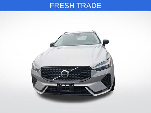 Used 2023 Volvo XC60 B5 Plus w/ Climate Package image 2