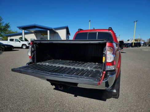 Used 2013 Toyota Tacoma 4x4 Double Cab image 33