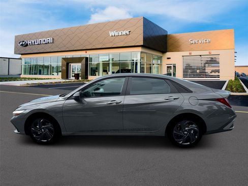 New 2026 Hyundai Elantra Sport FWD image 22