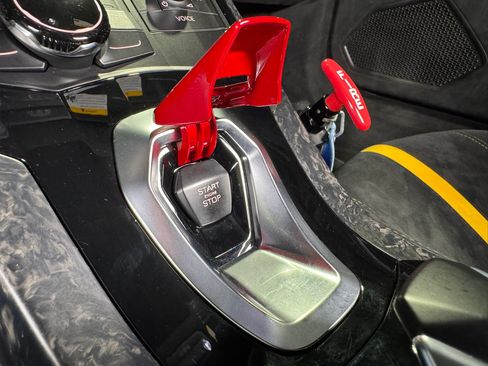 Used 2018 Lamborghini Huracan Performante image 25