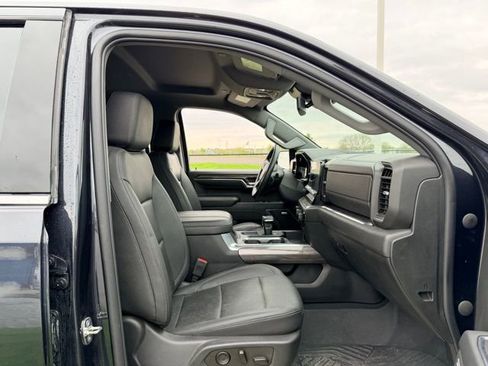 Used 2019 Chevrolet Silverado 2500 LT w/ LT Convenience Package AWD/4WD image 11