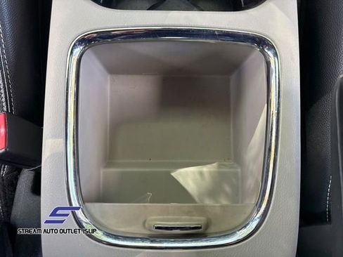 Used 2019 Dodge Grand Caravan SXT image 28