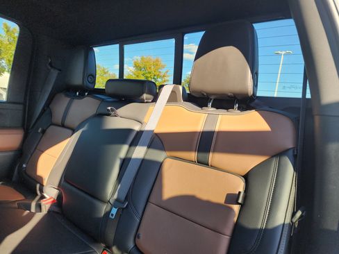 Used 2023 Chevrolet Silverado 2500 High Country image 15