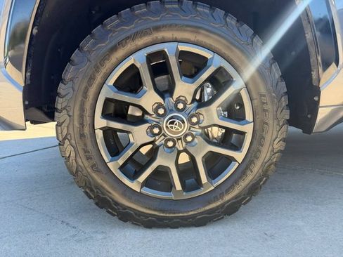 Used 2023 Toyota Tundra Platinum AWD/4WD image 25