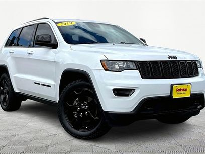 Used 2019 Jeep Grand Cherokee Laredo