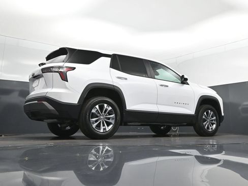 New 2026 Chevrolet Equinox LT w/ Convenience Package II FWD image 43