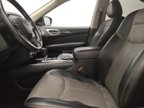 Used 2019 Nissan Pathfinder SL AWD/4WD image 17