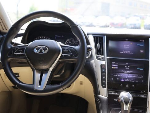 Used 2020 INFINITI Q50 Luxe AWD/4WD image 22