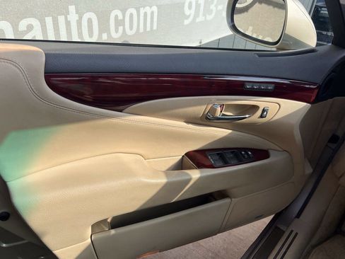 Used 2008 Lexus LS 460 RWD image 11