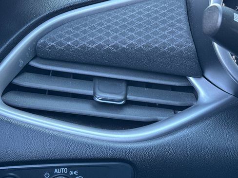 Used 2024 Chevrolet Malibu LT image 28