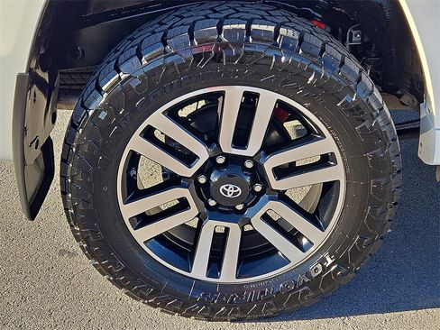 Used 2021 Toyota 4Runner Limited image 7