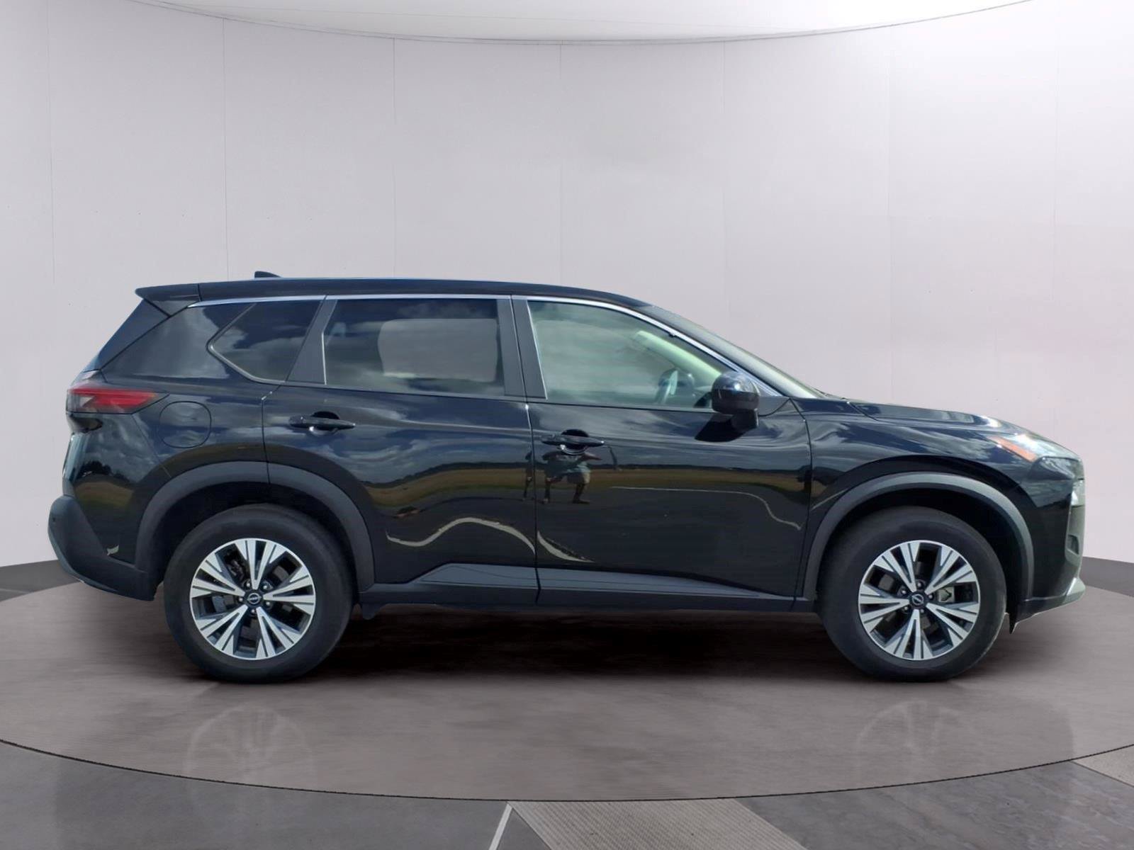 Used 2023 Nissan Rogue SV AWD/4WD image 6