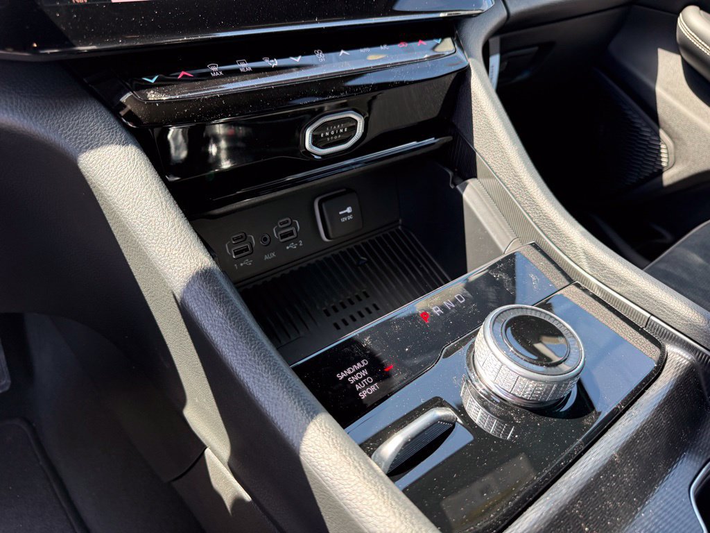 New 2026 Jeep Grand Cherokee Altitude AWD/4WD image 19