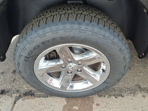Used 2017 RAM 1500 Express AWD/4WD image 21