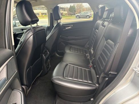 Certified 2024 Ford Edge SEL image 25