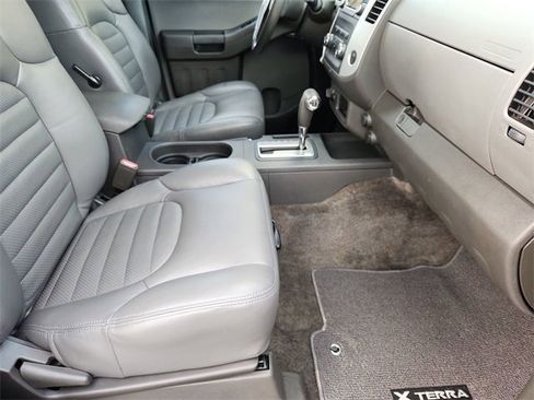 Used 2015 Nissan Xterra S image 23