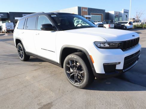 New 2025 Jeep Grand Cherokee L Limited image 1