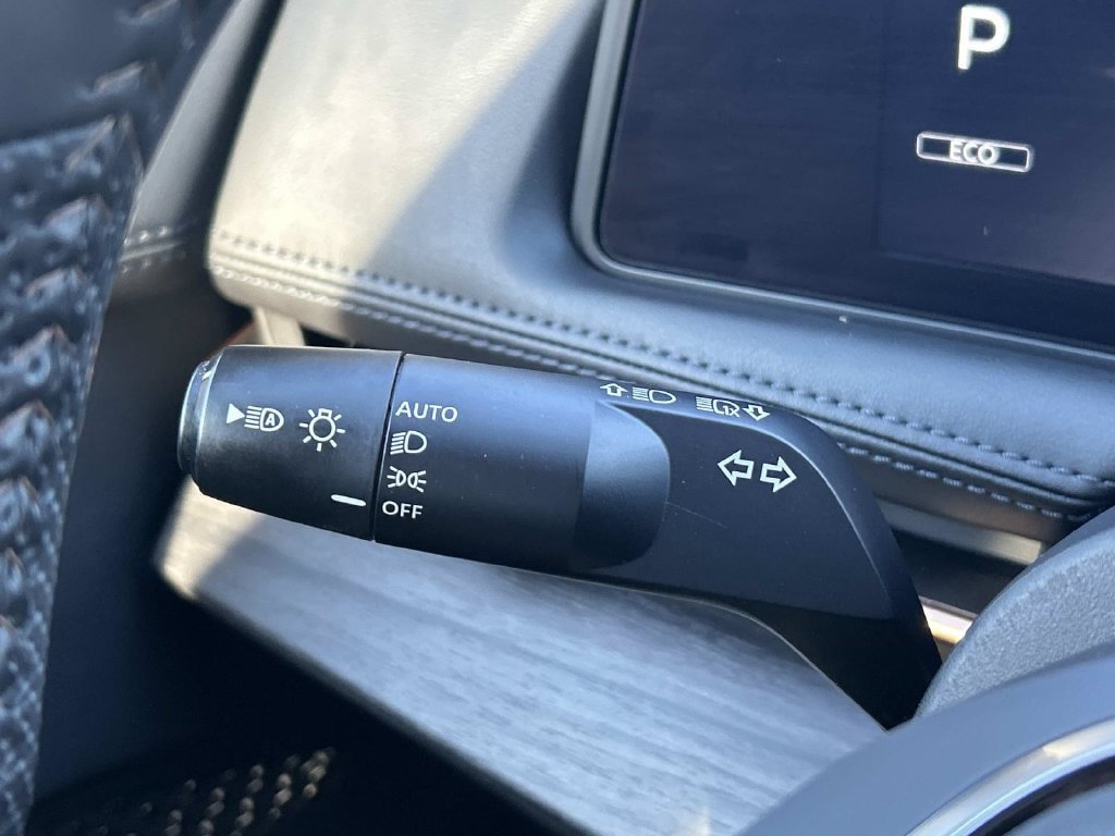 Certified 2025 Nissan Ariya AWD image 32