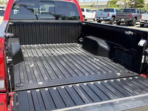 Certified 2018 Toyota Tacoma SR5 RWD image 20