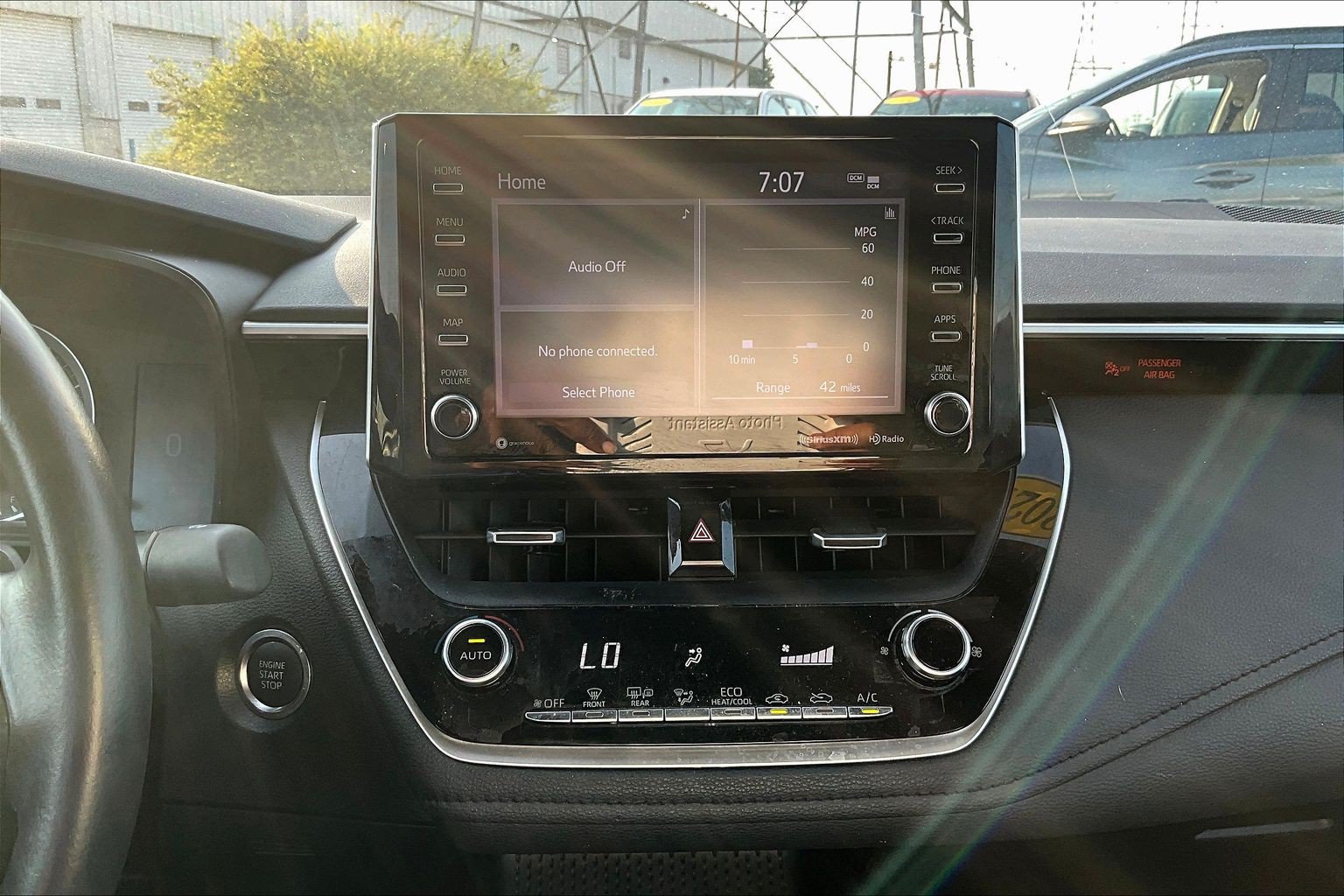 Used 2021 Toyota Corolla SE w/ SE Premium Package FWD image 11
