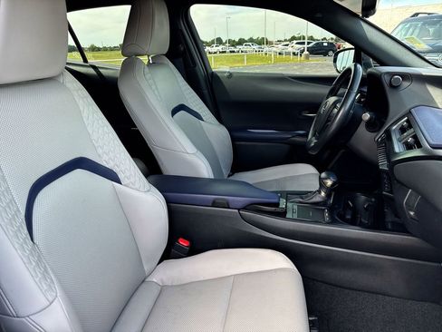 Used 2021 Lexus UX 250h w/ Premium Package AWD/4WD image 24