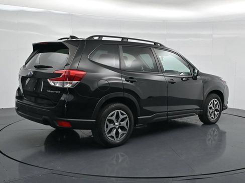 Used 2024 Subaru Forester Premium AWD/4WD image 7