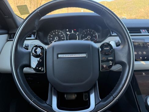Used 2020 Land Rover Range Rover Velar R-Dynamic S image 15
