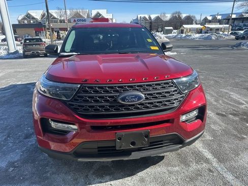 Used 2021 Ford Explorer XLT w/ Equipment Group 202A image 3