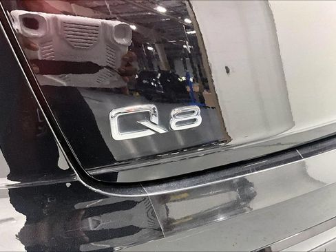 Used 2019 Audi Q8 Prestige AWD/4WD image 32
