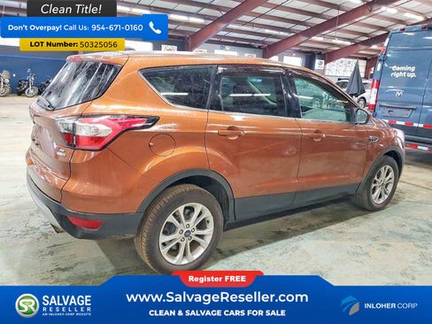 Used 2017 Ford Escape SE AWD/4WD image 4