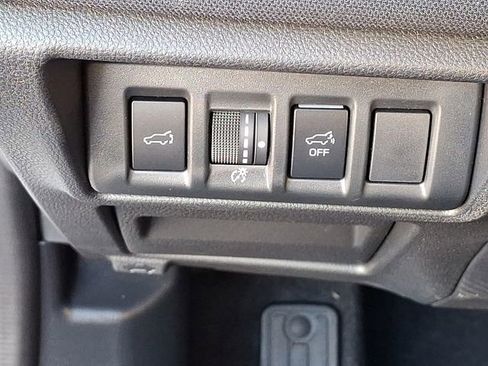 Used 2025 Subaru Outback Premium w/ Popular Package #1A image 31