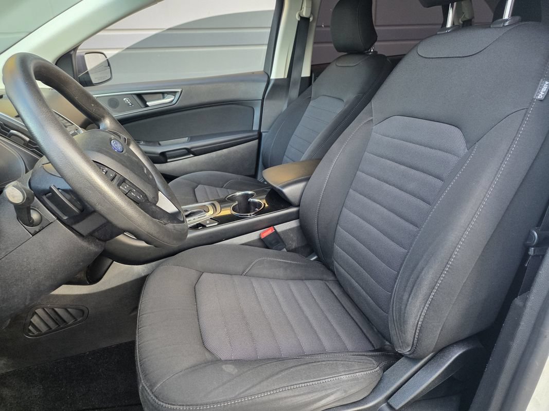 Used 2015 Ford Edge SE AWD/4WD image 12