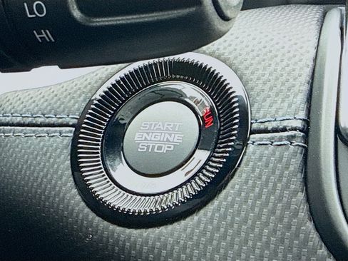 New 2026 Jeep Compass Limited image 9