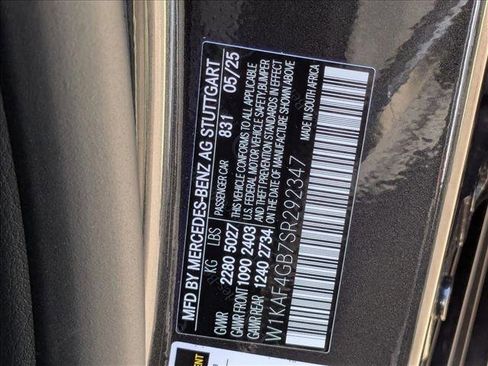 Used 2025 Mercedes-Benz C 300 Sedan image 19