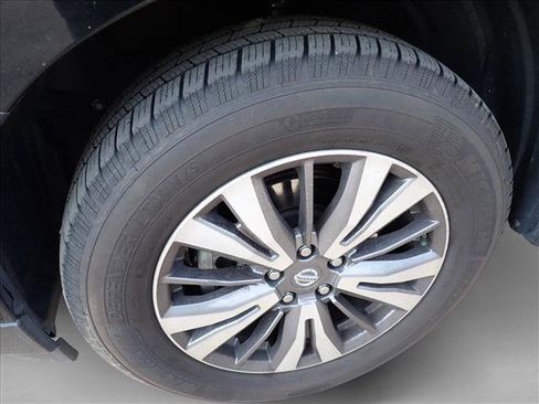 Used 2019 Nissan Pathfinder SL AWD/4WD image 5