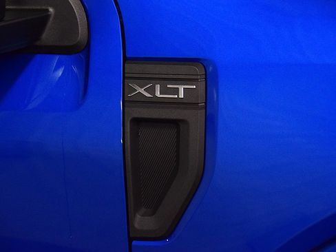 Used 2022 Ford Maverick XLT w/ XLT Luxury Package image 12