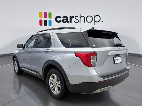 Used 2024 Ford Explorer XLT w/ Equipment Group 202A AWD/4WD image 3