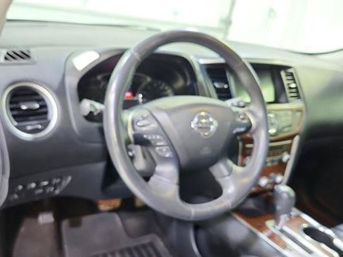 Used 2017 Nissan Pathfinder Platinum w/ Cargo Package AWD/4WD image 20