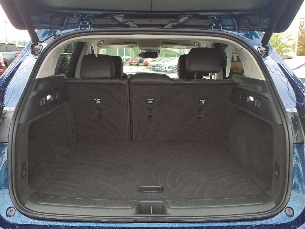 Certified 2023 Buick Envision Essence FWD image 11