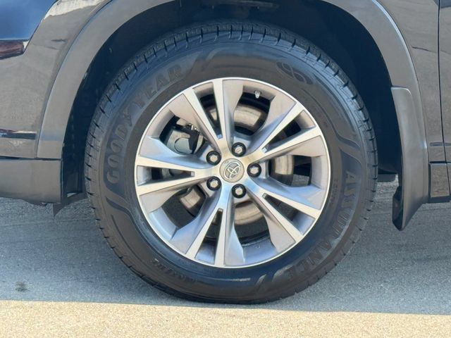 Used 2015 Toyota Highlander XLE AWD/4WD image 5