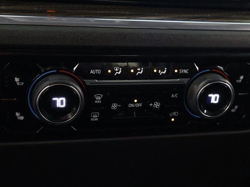 Used 2023 Chevrolet Silverado 1500 LT image 47