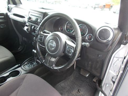 Used 2016 Jeep Wrangler Unlimited Sport image 19