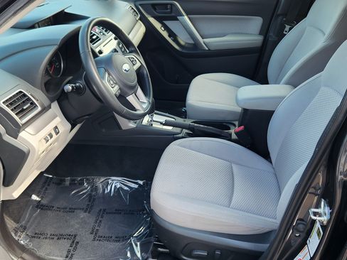 Used 2018 Subaru Forester 2.5i Premium w/ Popular Package #2A AWD/4WD image 12