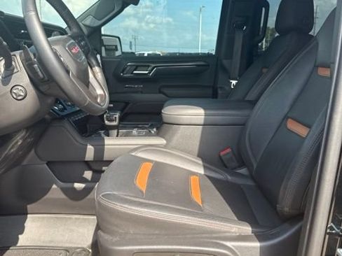 Certified 2023 GMC Sierra 1500 AT4 w/ AT4 Premium Package AWD/4WD image 10